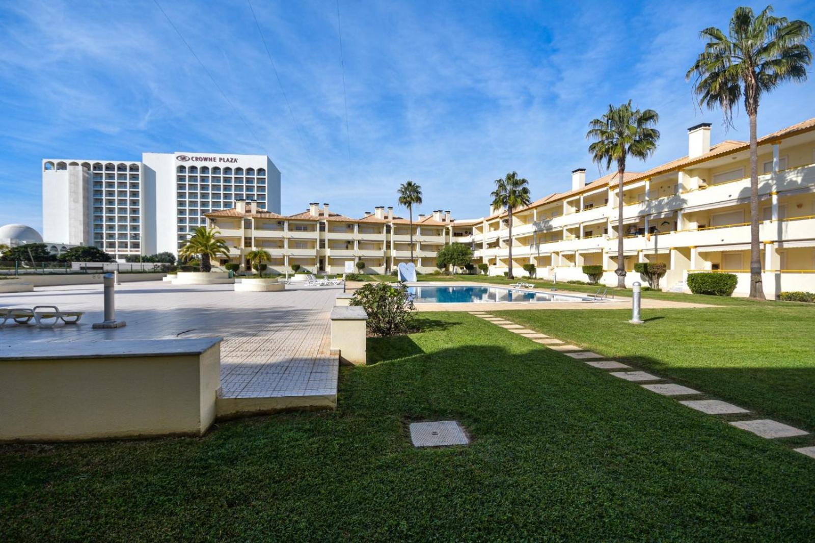 Vila Atlantida - Vilamoura-Quarteira Holiday Home - Beach At 250 Mts Экстерьер фото