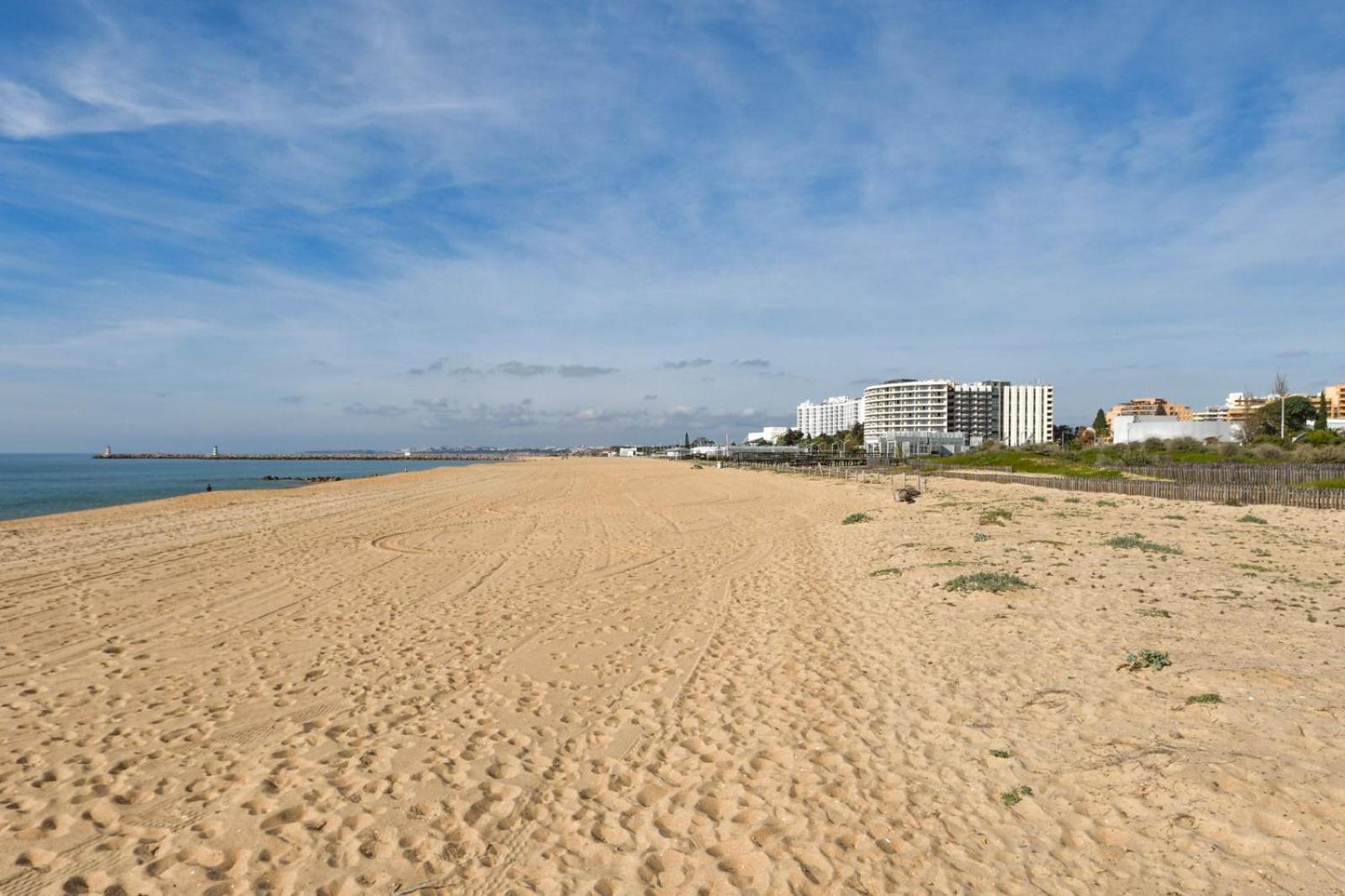Vila Atlantida - Vilamoura-Quarteira Holiday Home - Beach At 250 Mts Экстерьер фото